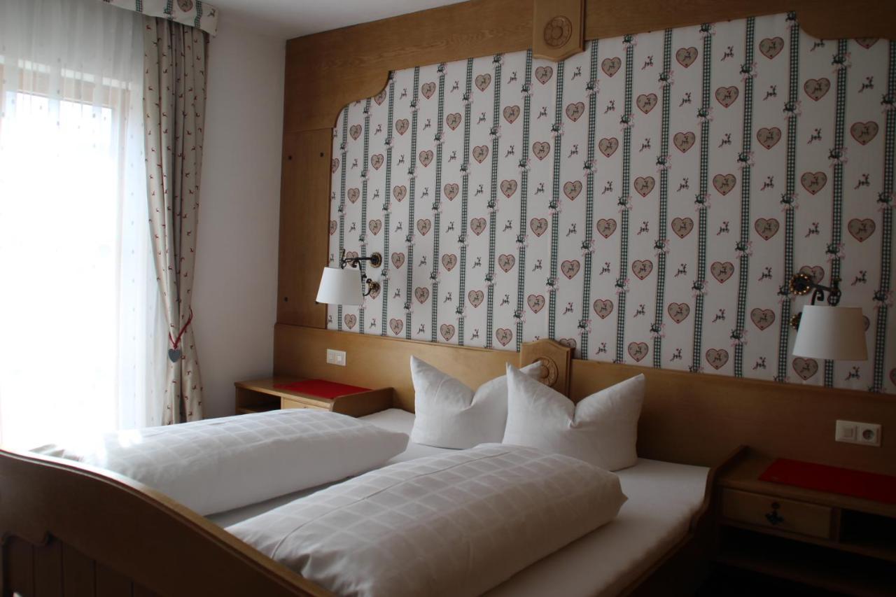 Gaestehaus Zunterer Wallgau Bilik gambar