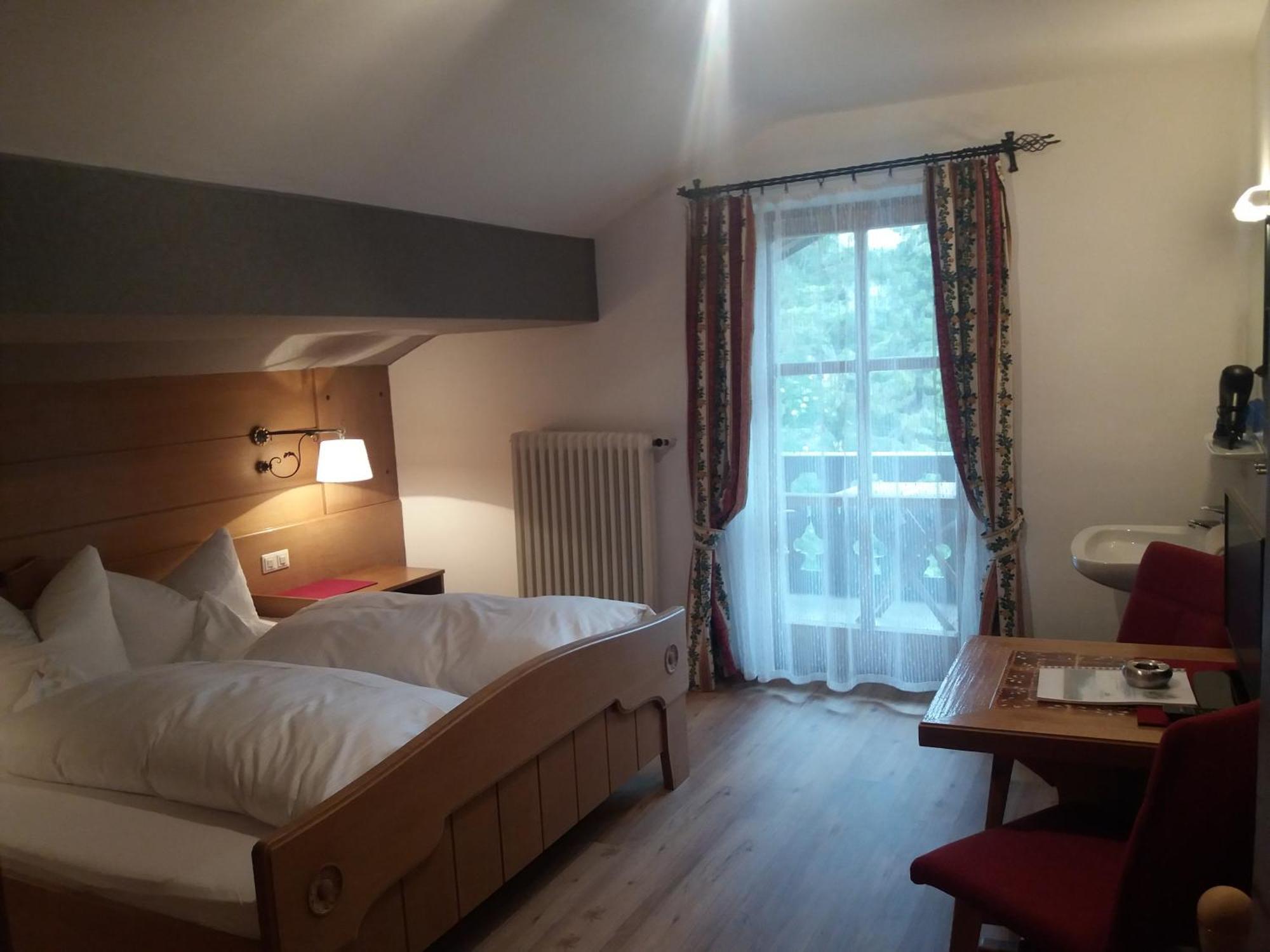 Gaestehaus Zunterer Wallgau Bilik gambar